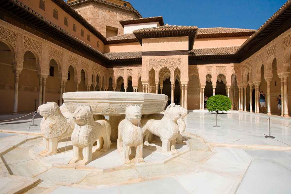 Patio de los Leones en la Alhambra