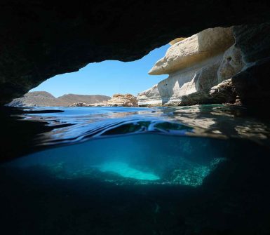 cuevas fondo marino