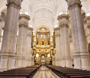 interior catedral granada